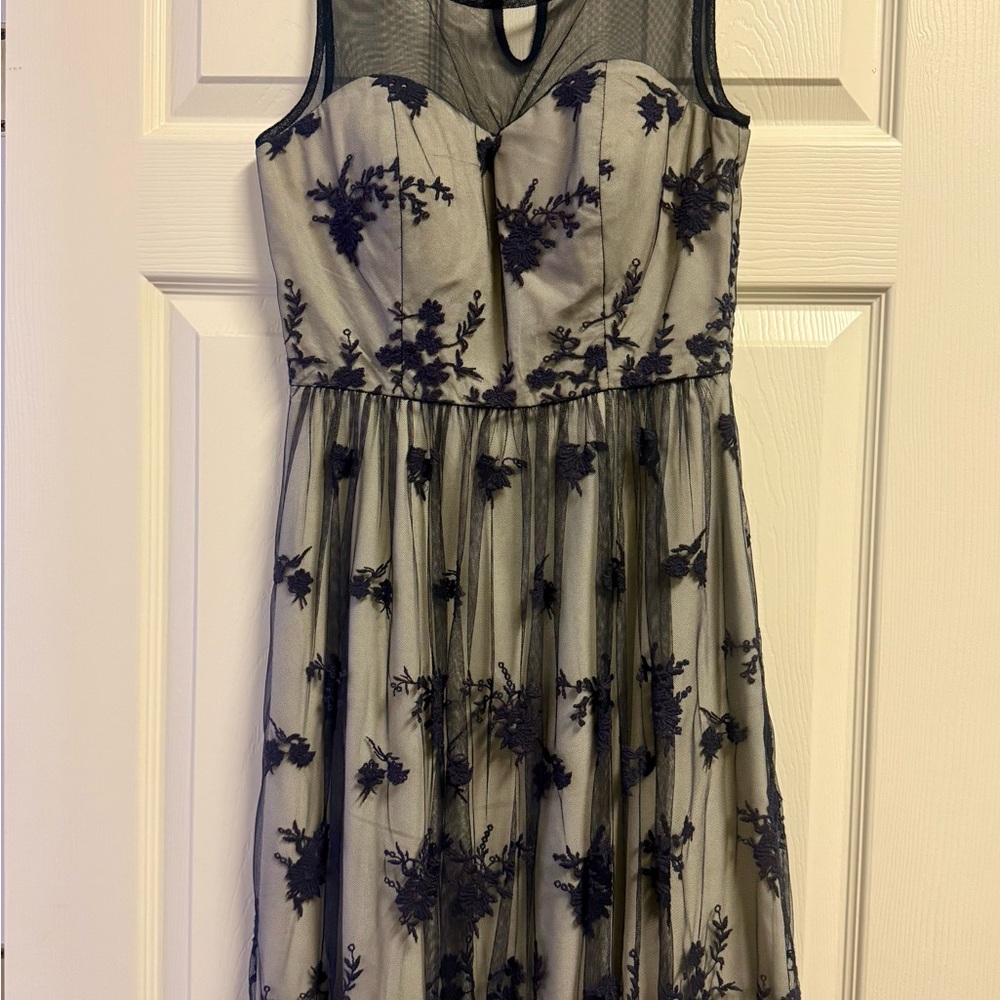 Elegant Navy Floral Embroidered Dress, Small